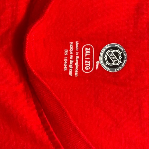 Montreal NHL Tshirt 2xl red - Picture 2 of 2